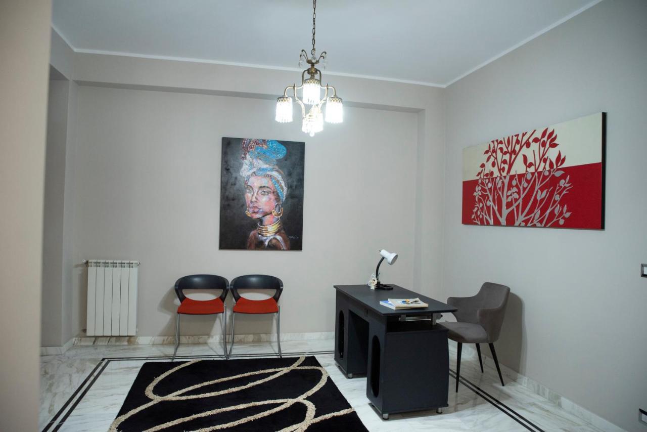 Come A Casa Panoramico E Centralissimo Apartment กานิกัตติ ภายนอก รูปภาพ